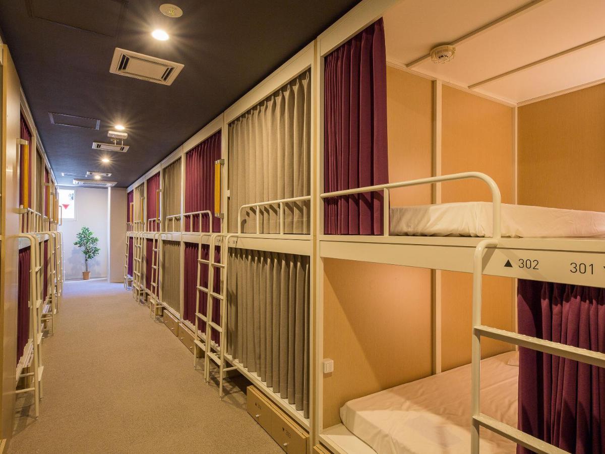Hotel Plus Hostel Sapporo Bagian luar foto